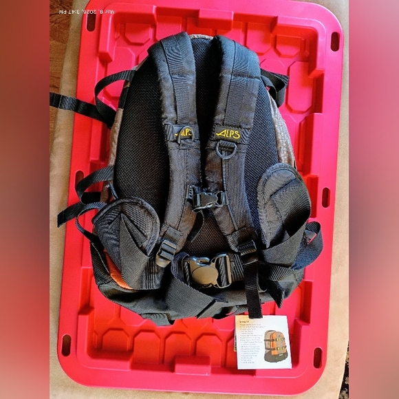 ALPS Mountaineering Synergy LTE Hiking Backpack 39L Rust Like New